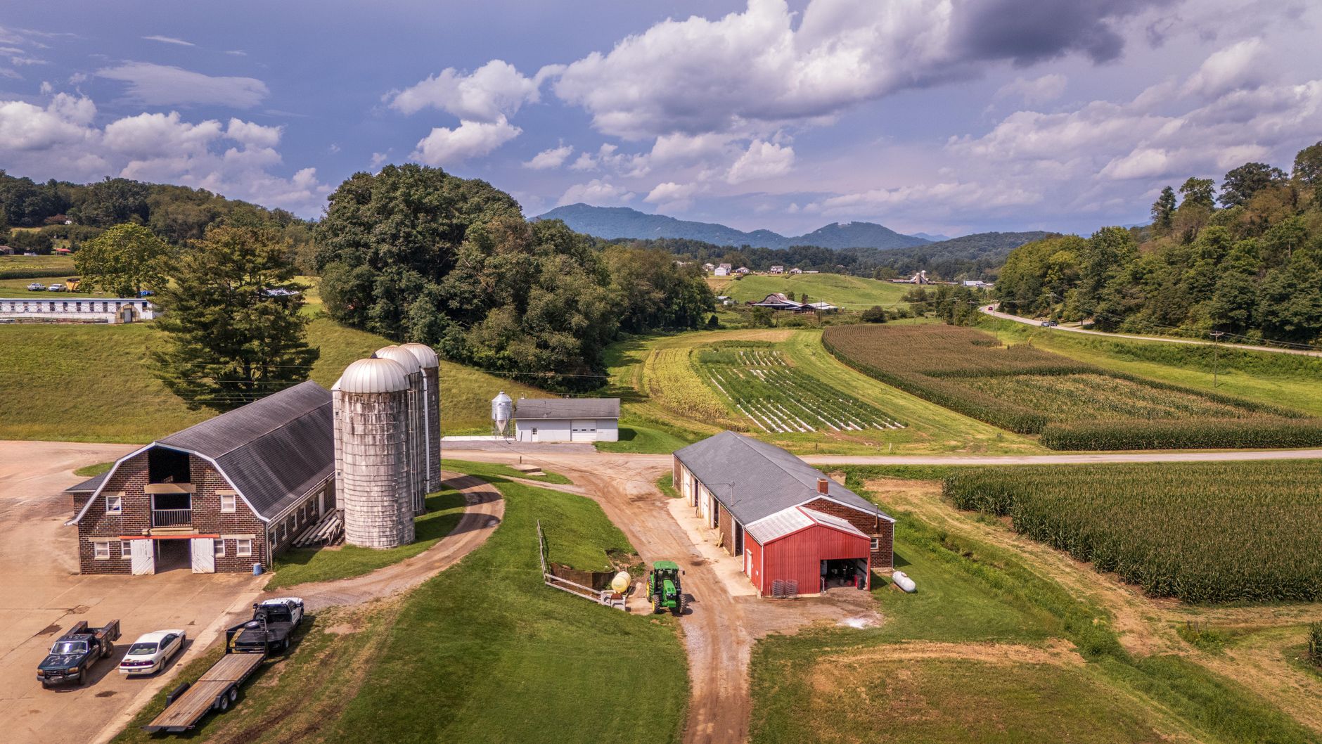 Farm houses for rent near me: cozy countryside homes with scenic views, ideal for weekend getaways