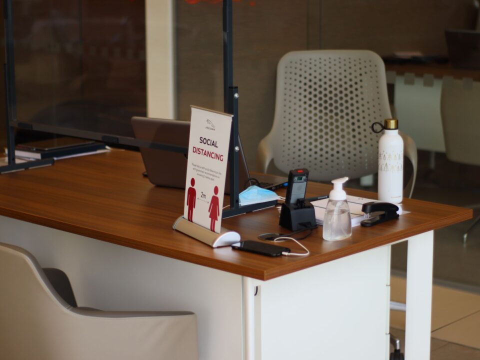Ruang kantor layanan profesional dekat lokasi Anda, modern dengan fasilitas lengkap untuk produktivitas tinggi.