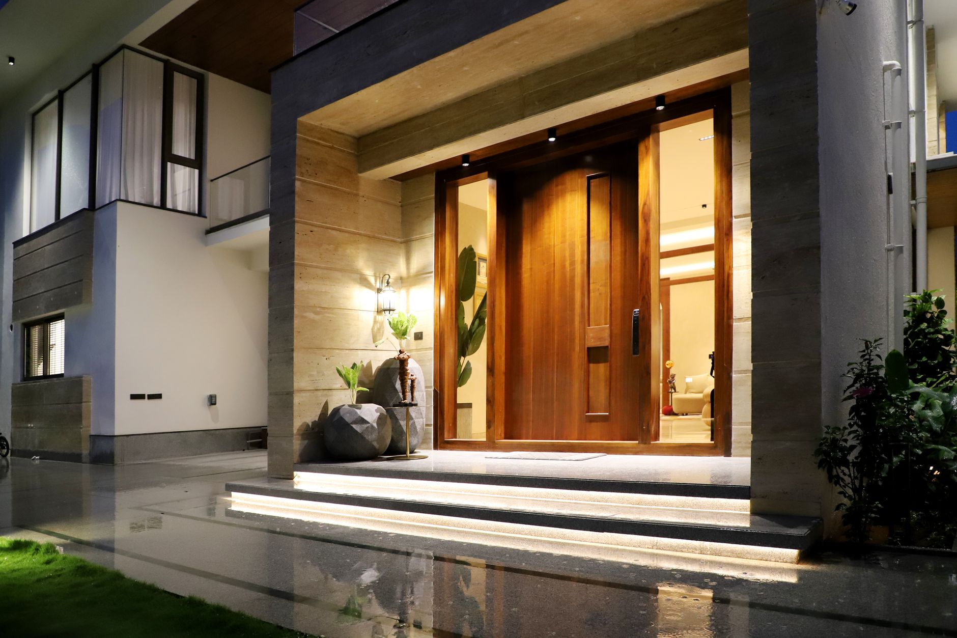 Lakepark Residence dengan pemandangan danau, taman hijau, serta fasilitas modern untuk hunian nyaman